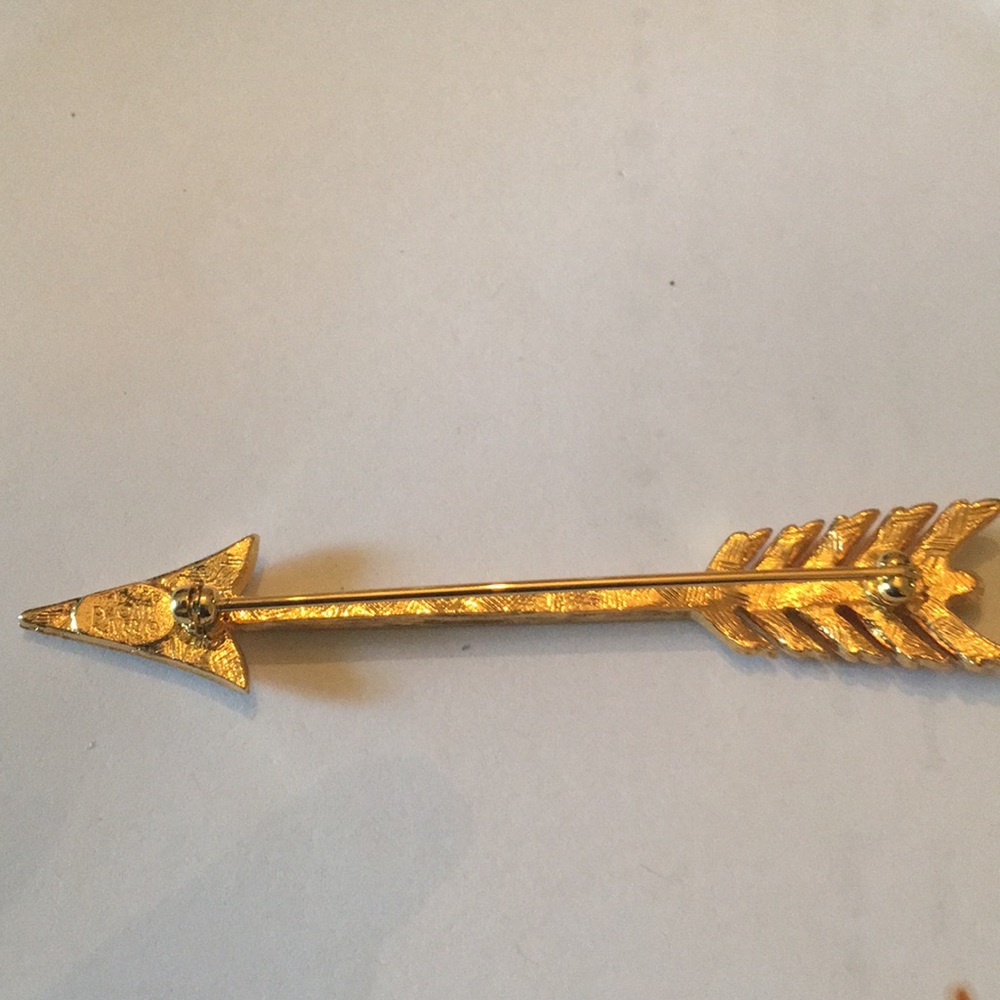 Joan Rivers Long Arrow Rhinestone Brooch Pin - Picture 3 of 4